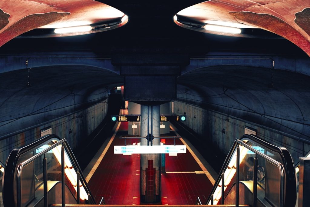 Photo spaceship station