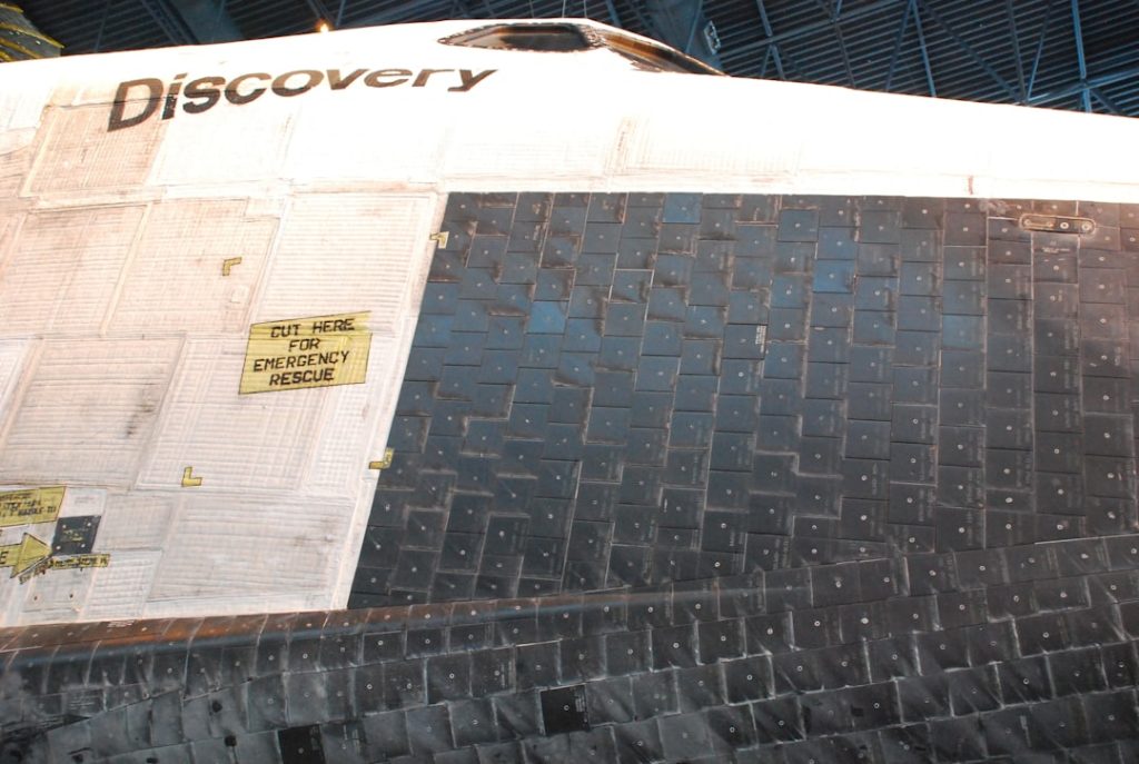 Photo discovery space shuttle