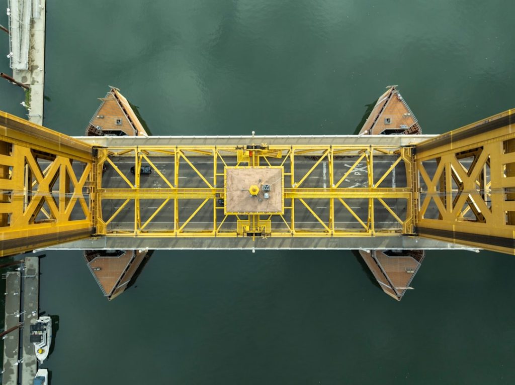 Mastering the Art of Spaceship Engineering Photo spaceship engineer